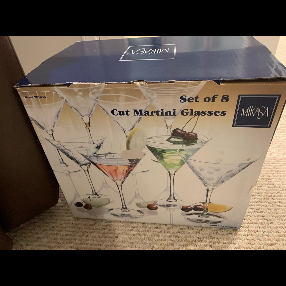 MIKASA MARTINI GLASS SET